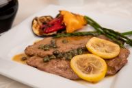 Escalope de veau avec sauce au citron et câpres