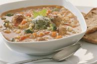 Copieuse soupe de veau à l'italienne